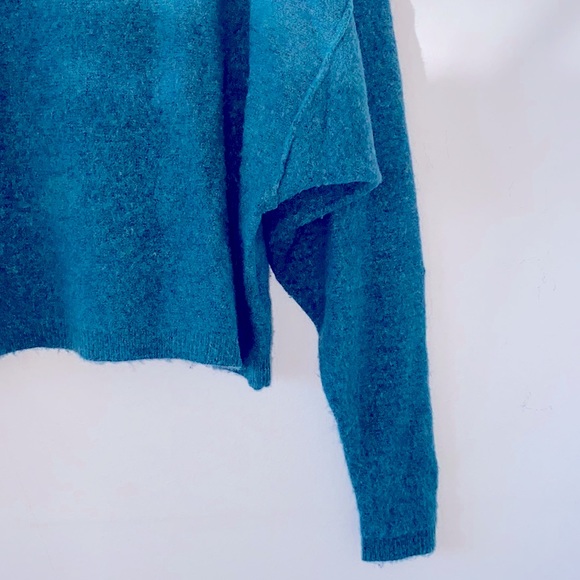 Free People Sweater - Picture 6 of 14